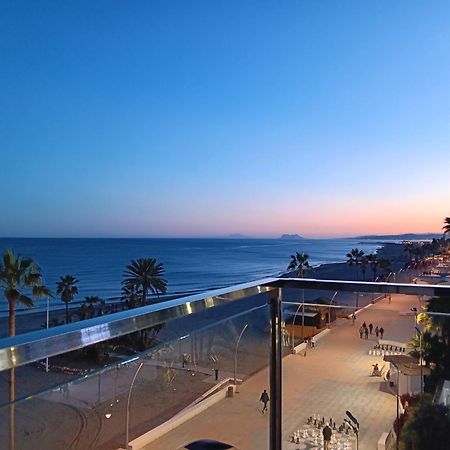 Alojamiento Iberia Playa 에스테포나 외부 사진