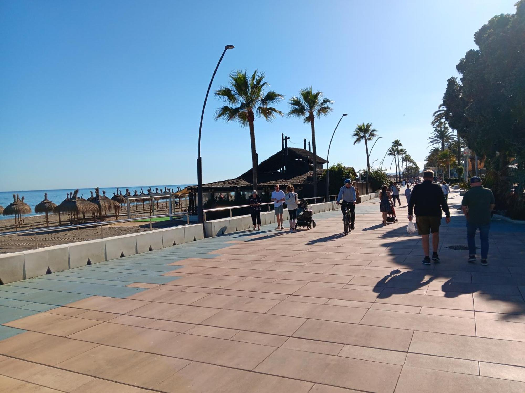 Alojamiento Iberia Playa 에스테포나 외부 사진