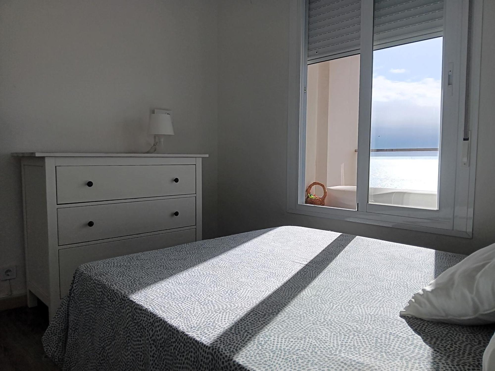 Alojamiento Iberia Playa 에스테포나 외부 사진